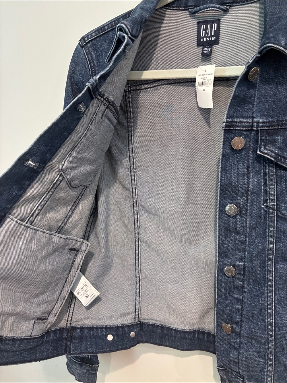 NWT GAP Women's UltraSoft Icon Denim Jacket size XS - Picture 8 of 9